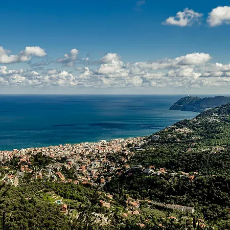 The Historic Oil Mill- Romantic Retreat Daire Alassio
