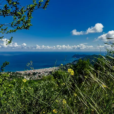 The Historic Oil Mill- Romantic Retreat Daire Alassio