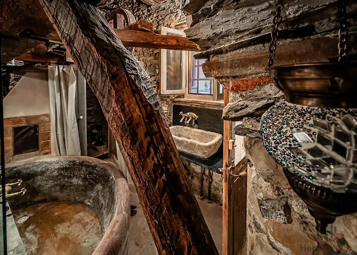 The Historic Oil Mill- Romantic Retreat