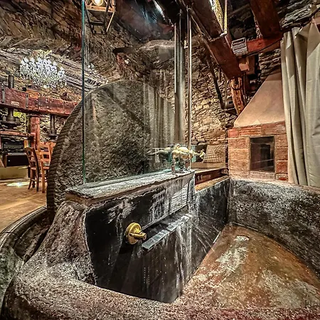 The Historic Oil Mill- Romantic Retreat אלסיו