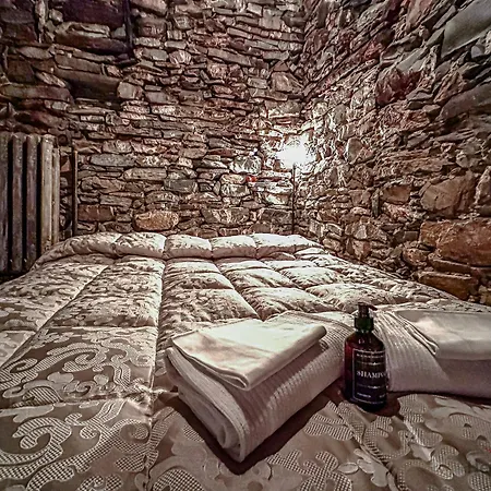 דירה The Historic Oil Mill- Romantic Retreat