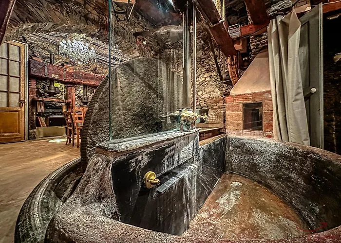 The Historic Oil Mill- Romantic Retreat アラッシオ