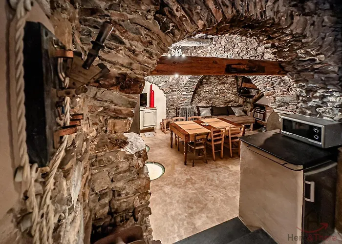 The Historic Oil Mill- Romantic Retreat アラッシオ